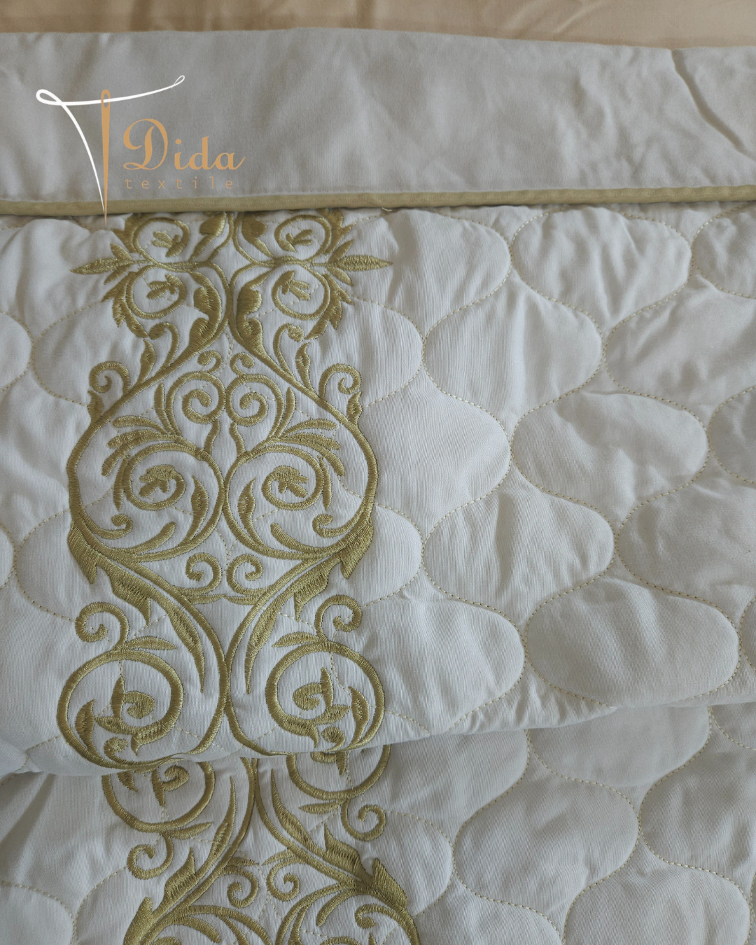 Capitone Embroidered #7