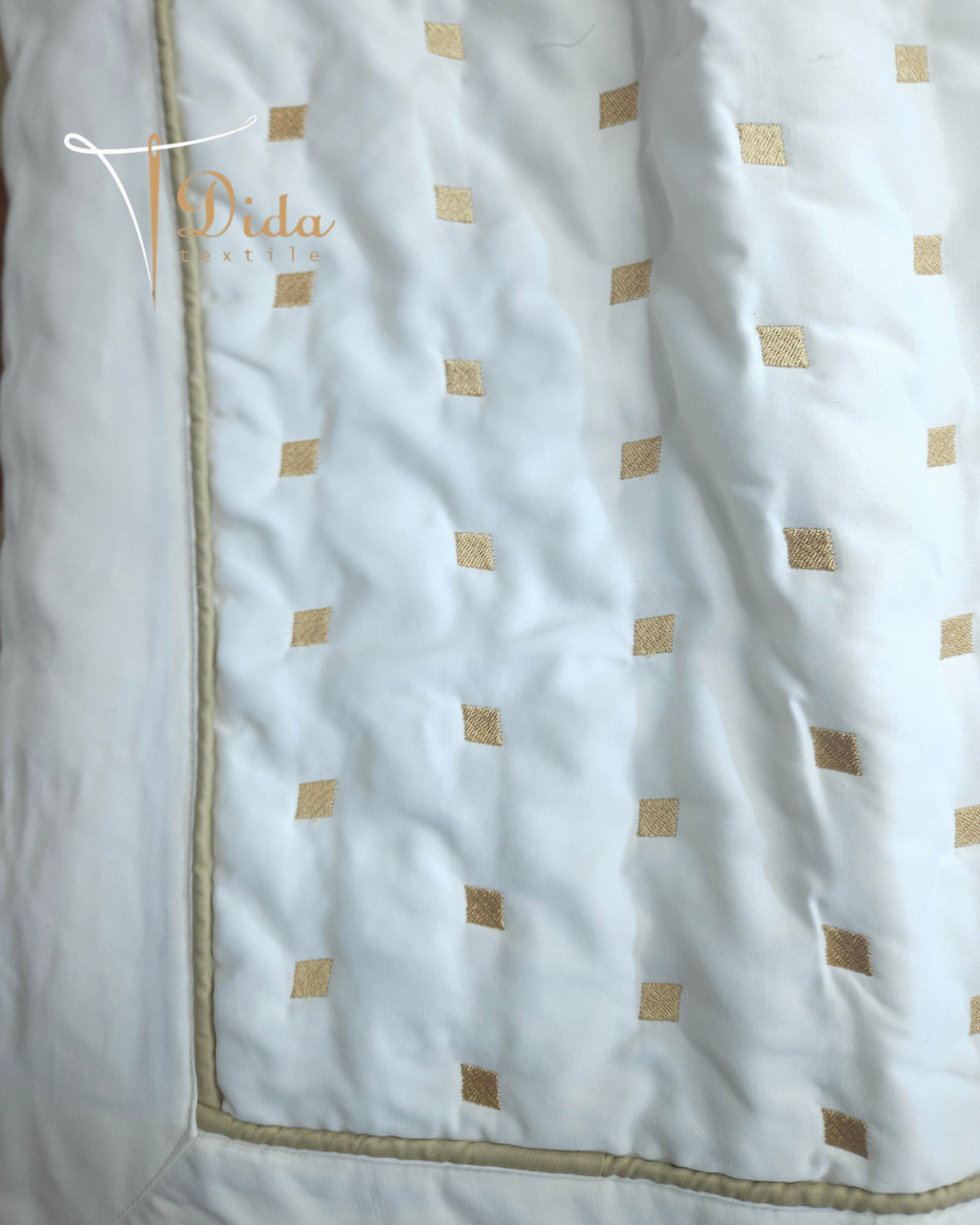 Capitone Embroidered #8