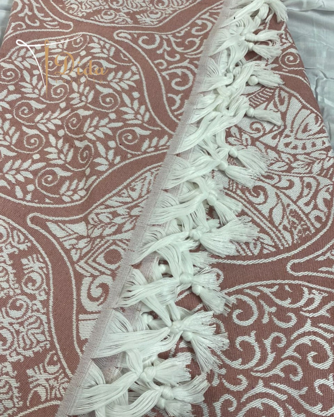 Raqi’ah coverlet